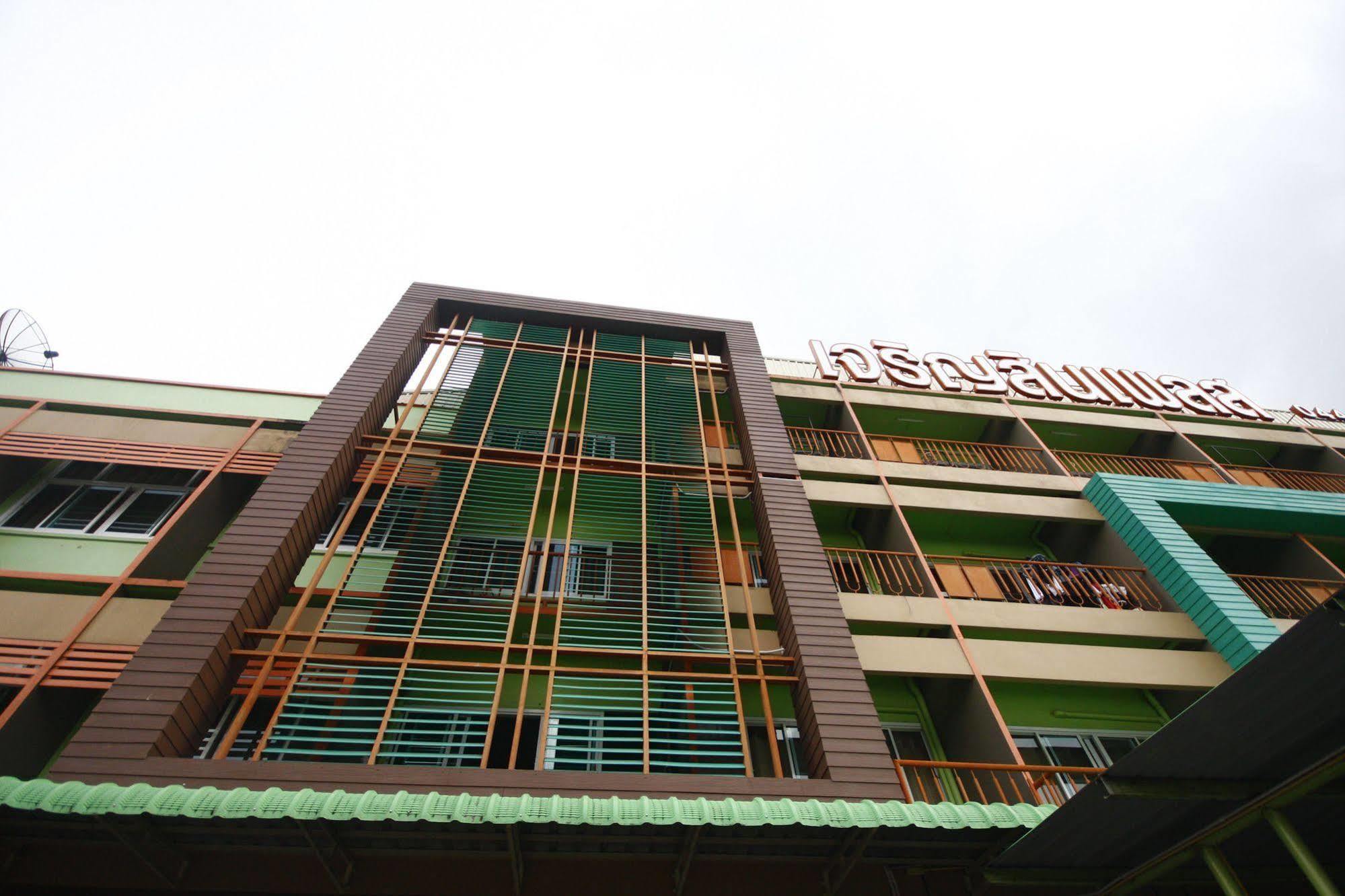 Jaroensin Place Buriram Esterno foto